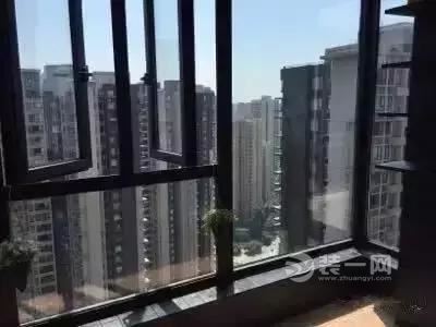 阳台改造变身工作室成本不到1000块