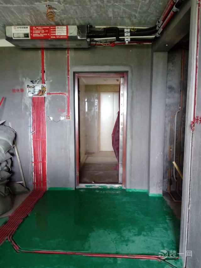 宁波中海国际社区四期60幢91平米简约风格装修施工工地——水电改造